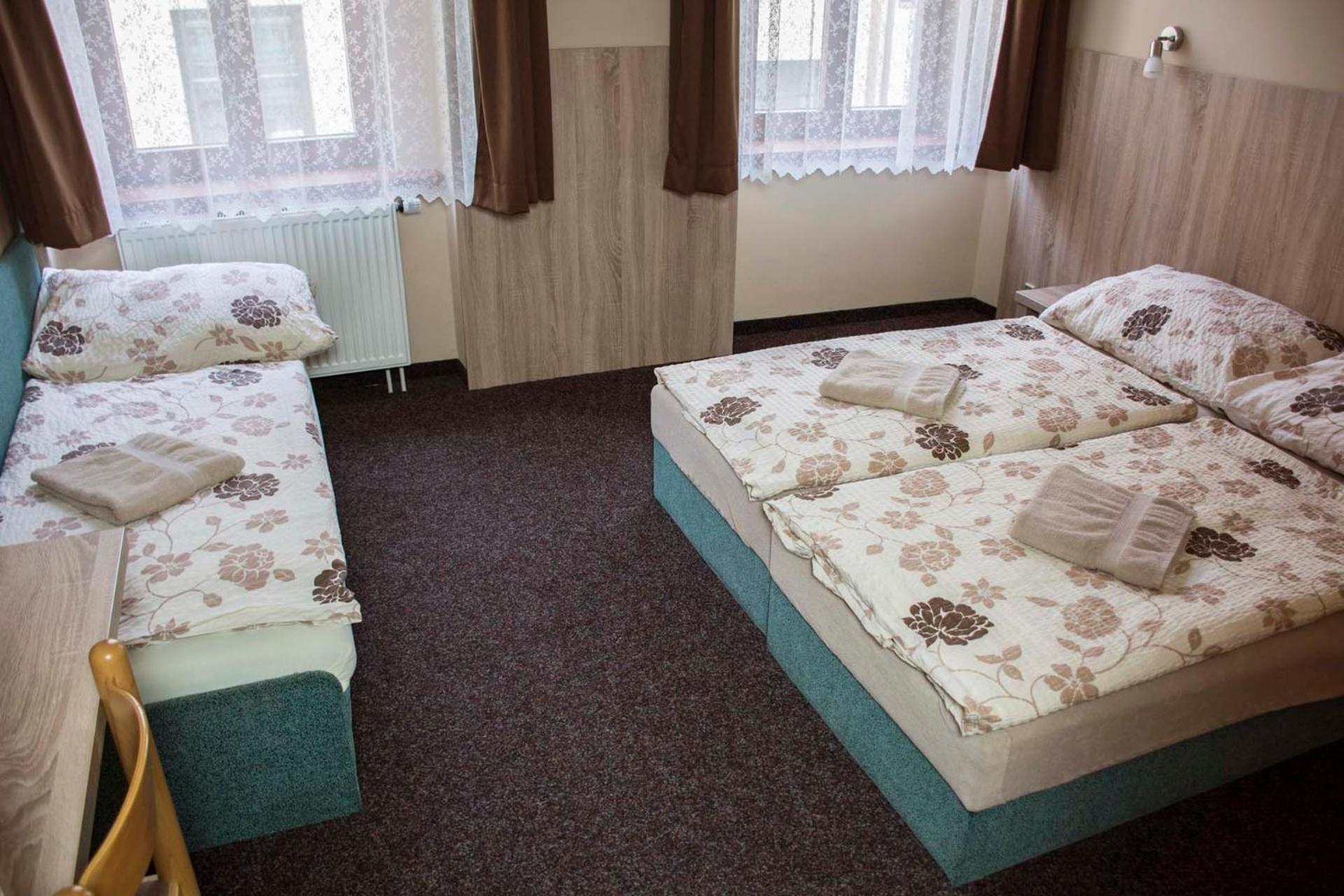 Penzion Krmelec Chrudim Bagian luar foto