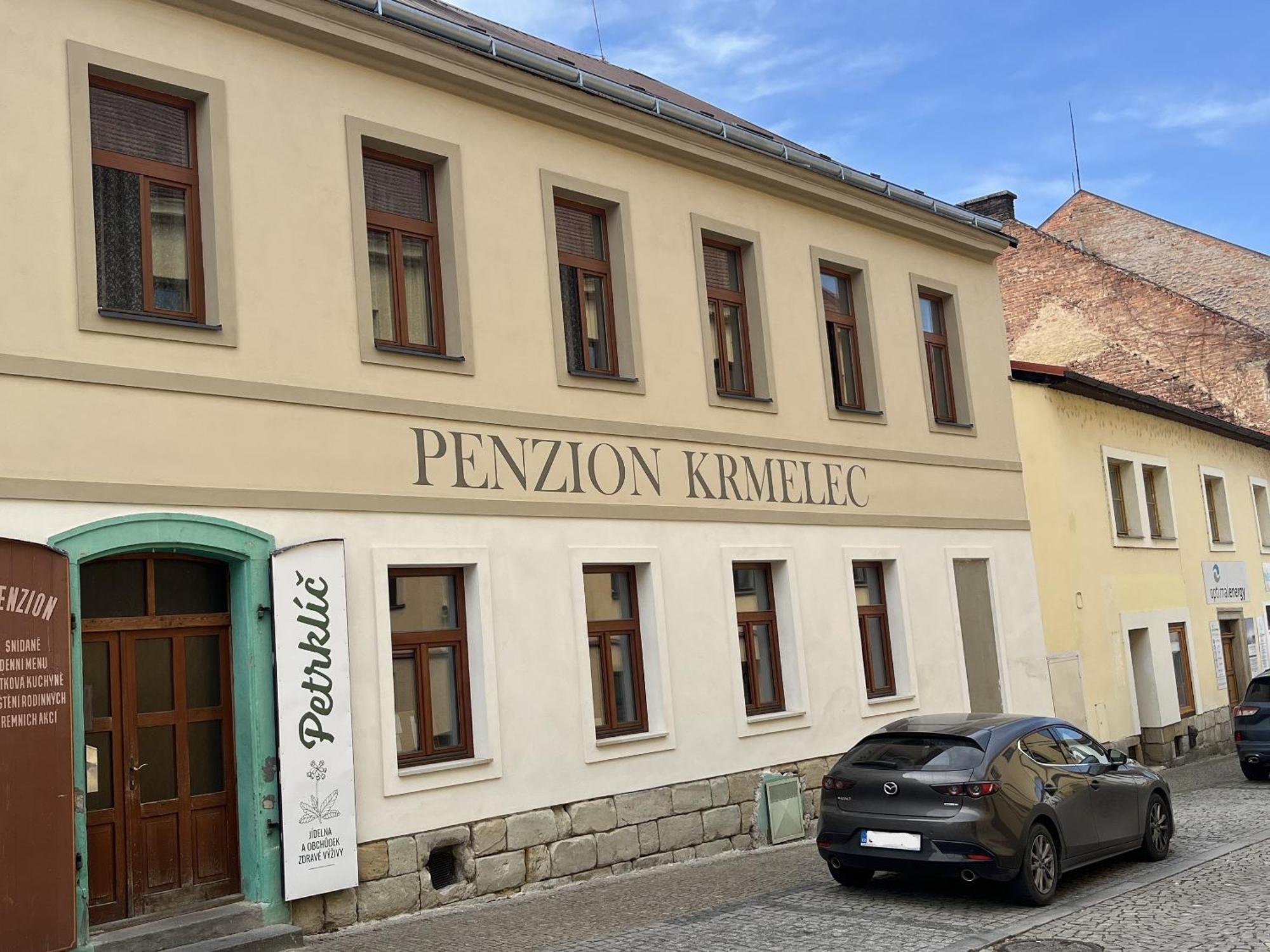 Penzion Krmelec Chrudim Bagian luar foto